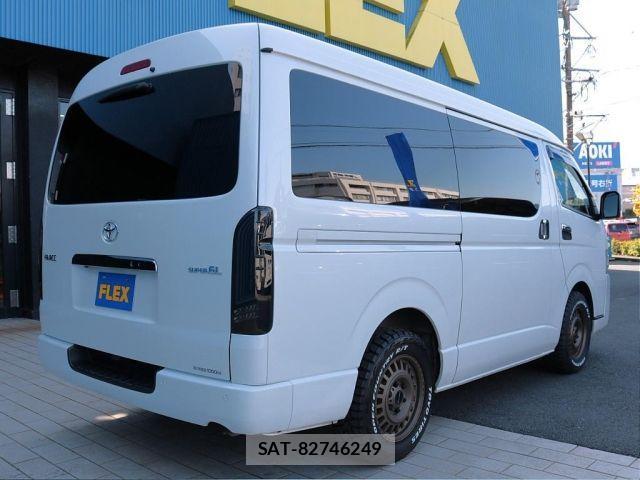 Toyota HIACE VAN 2023-01 2961514-2