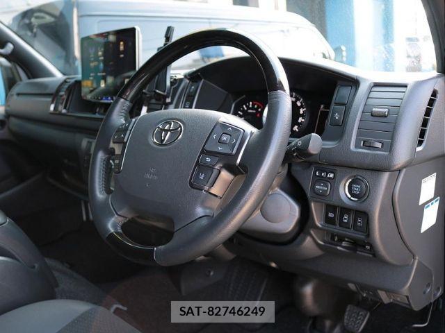 Toyota HIACE VAN 2023-01 2961514-4