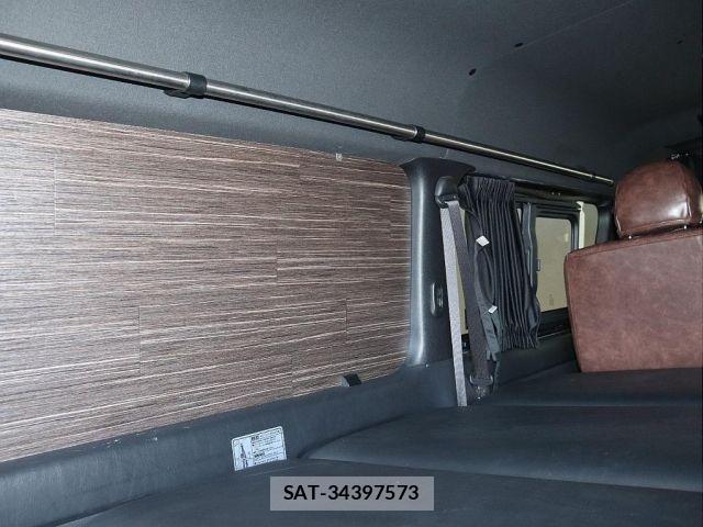 Toyota HIACE VAN 2019-01 2961508-15