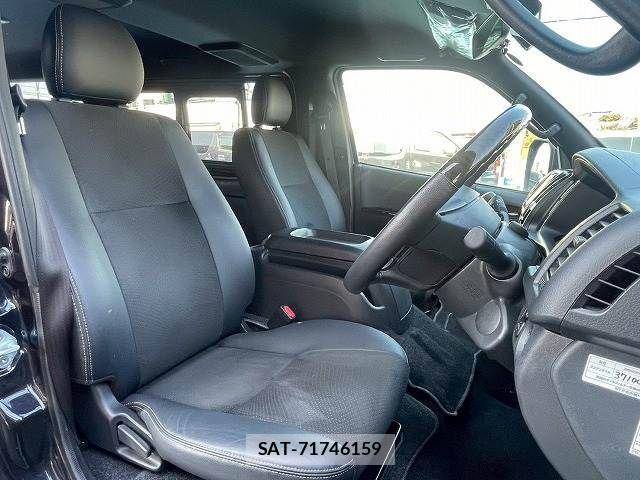 Toyota HIACE VAN 2023-01 3065510-10