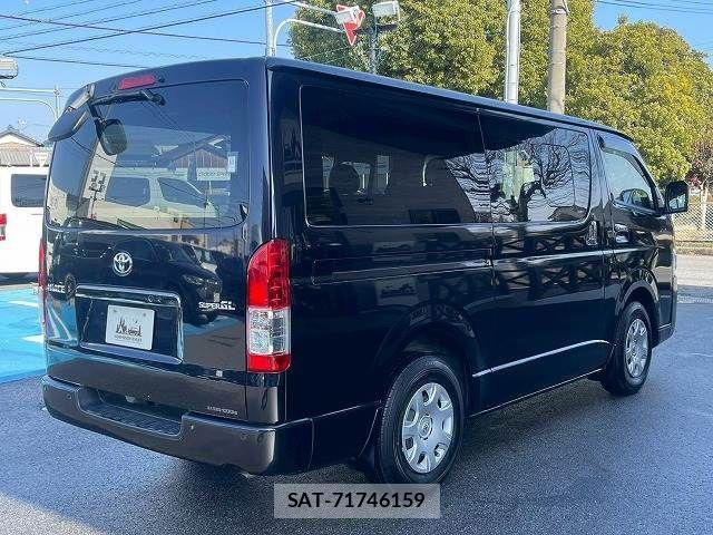 Toyota HIACE VAN 2023-01 3065510-16