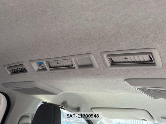 Toyota HIACE VAN 2009-11 3065556-17