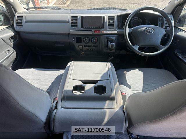 Toyota HIACE VAN 2009-11 3065556-4