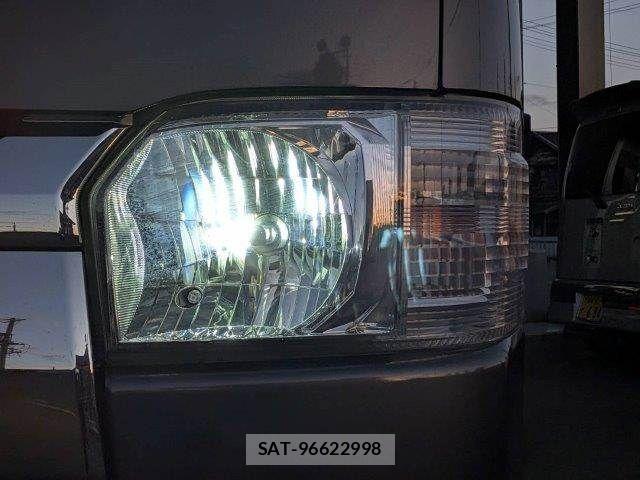 Toyota HIACE VAN 2014-03 3065540-10