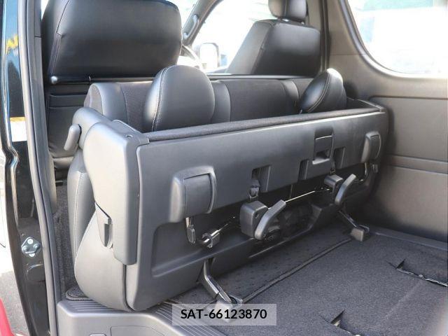 Toyota HIACE VAN 2020-01 3374683-12
