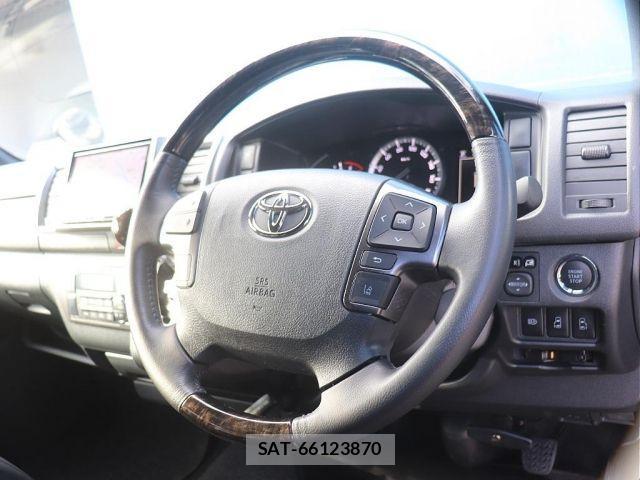 Toyota HIACE VAN 2020-01 3374683-13