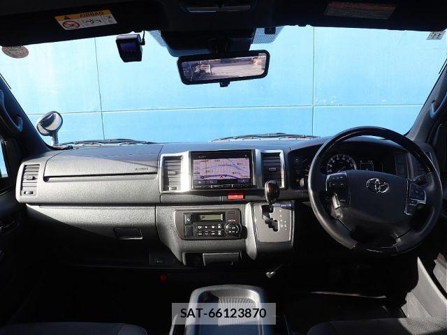 Toyota HIACE VAN 2020-01 3374683-14