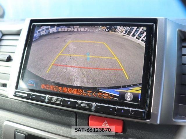 Toyota HIACE VAN 2020-01 3374683-15