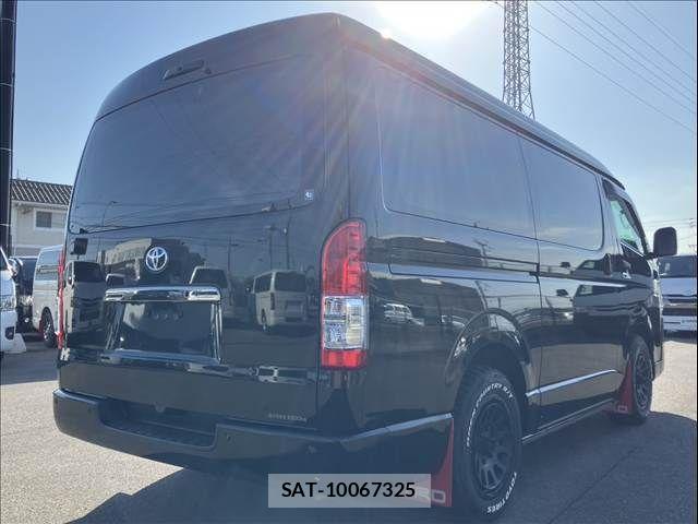 Toyota HIACE VAN 2024-07 3374667-14