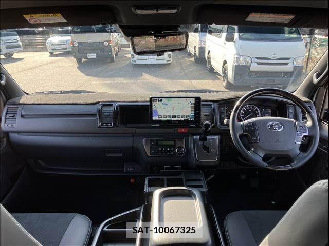 Toyota HIACE VAN 2024-07 3374667-3