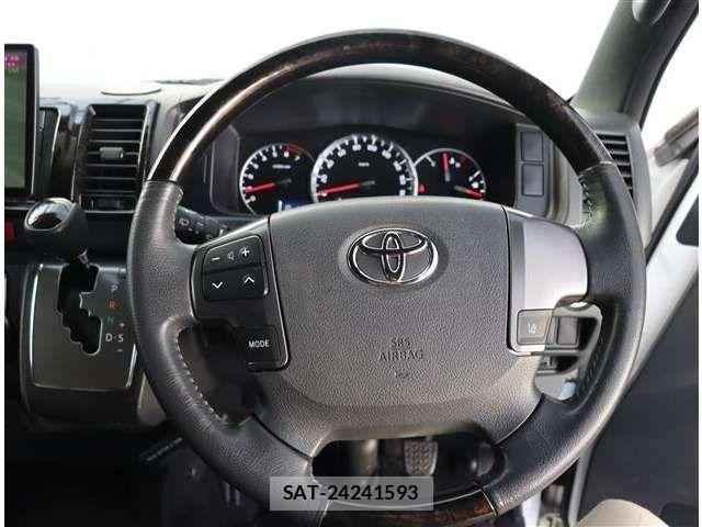 Toyota HIACE VAN 2020-03 3374741-11
