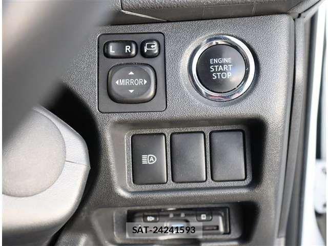 Toyota HIACE VAN 2020-03 3374741-12