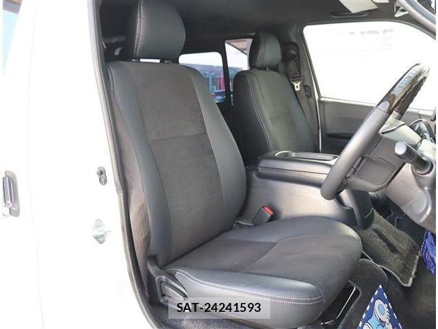 Toyota HIACE VAN 2020-03 3374741-13