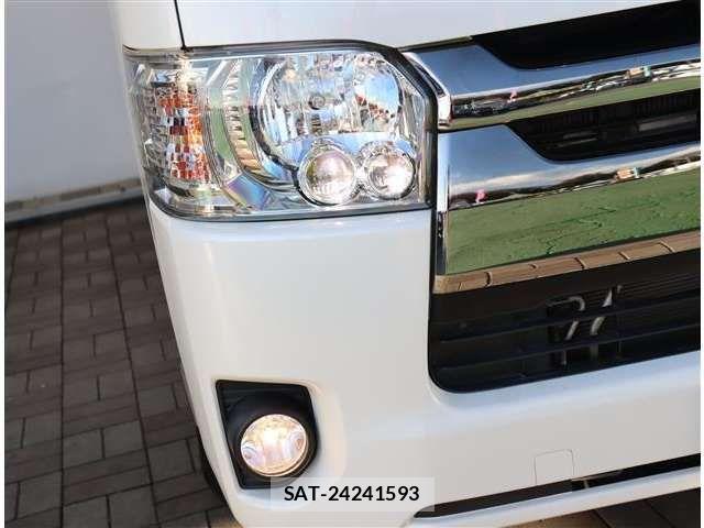 Toyota HIACE VAN 2020-03 3374741-16