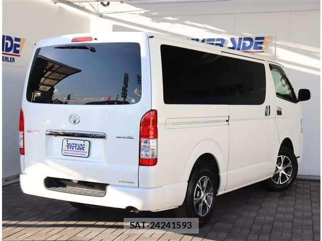 Toyota HIACE VAN 2020-03 3374741-2