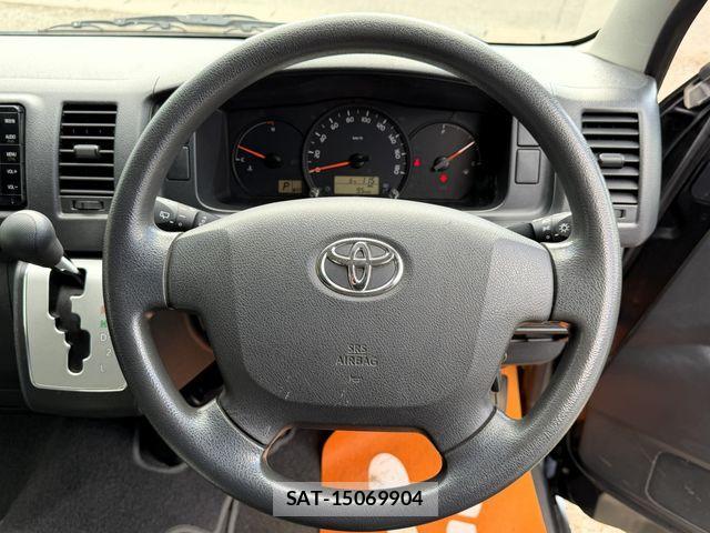 Toyota HIACE VAN 2015-03 3374811-13