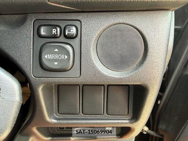 Toyota HIACE VAN 2015-03 3374811-14