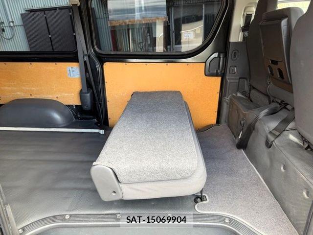 Toyota HIACE VAN 2015-03 3374811-22