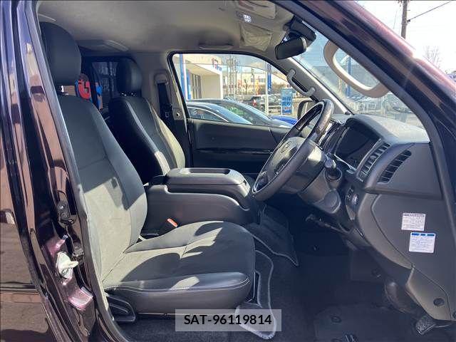 Toyota HIACE VAN 2018-04 3671370-9