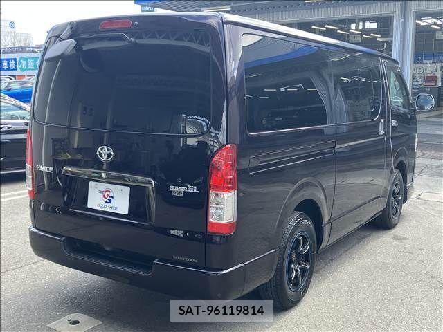 Toyota HIACE VAN 2018-04 3671370-15