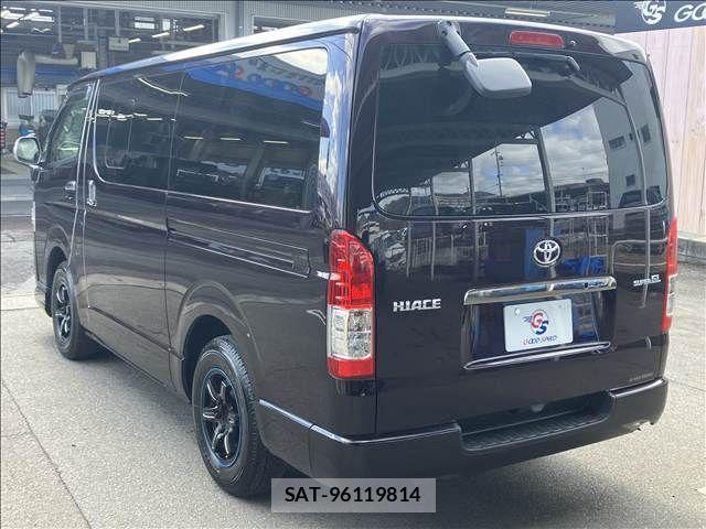 Toyota HIACE VAN 2018-04 3671370-16