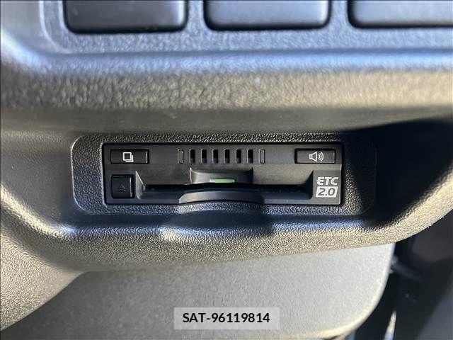 Toyota HIACE VAN 2018-04 3671370-4