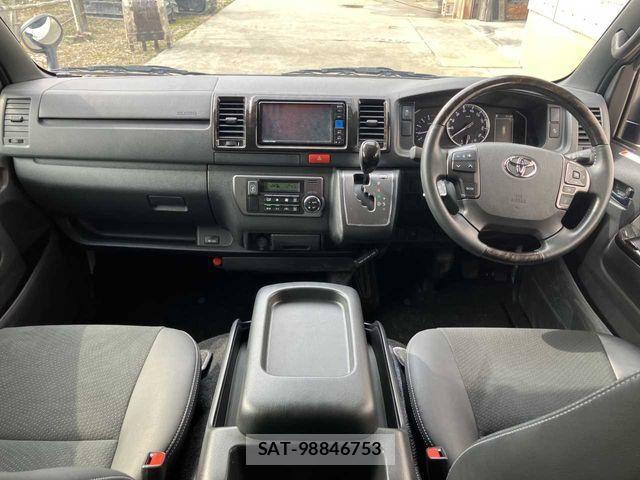 Toyota HIACE VAN 2025-03 3671260-1