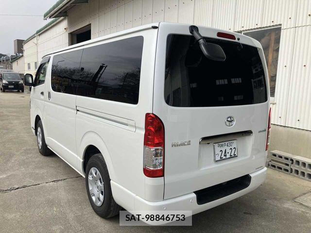 Toyota HIACE VAN 2025-03 3671260-2