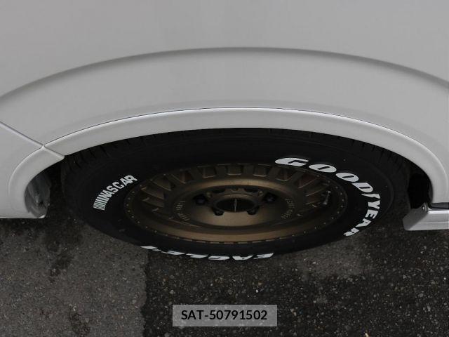 Toyota HIACE VAN 2024-01 3671300-12