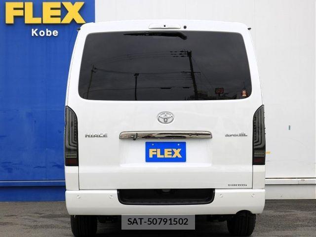 Toyota HIACE VAN 2024-01 3671300-7