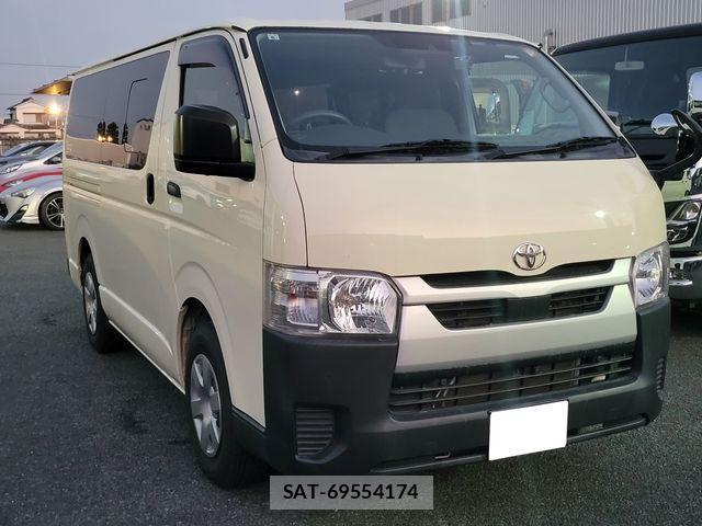 Toyota HIACE VAN 2021-08 3671354-0