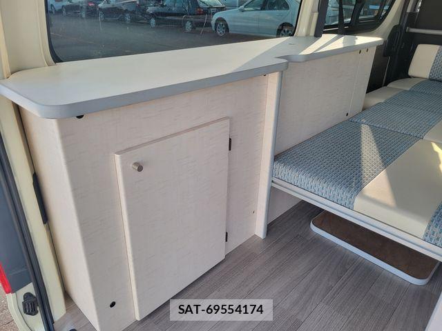 Toyota HIACE VAN 2021-08 3671354-10