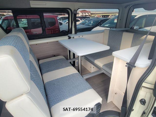 Toyota HIACE VAN 2021-08 3671354-7