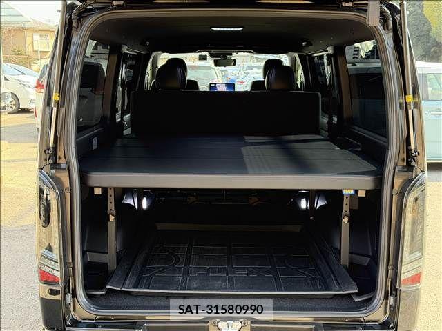 Toyota HIACE VAN 2024-08 3832842-10