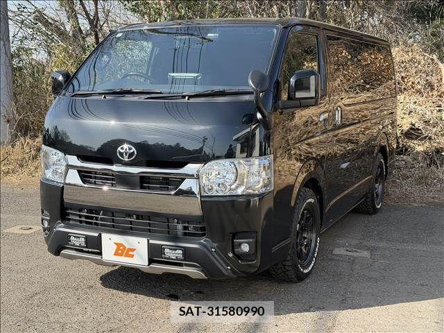 Toyota HIACE VAN 2024-08 3832842-21