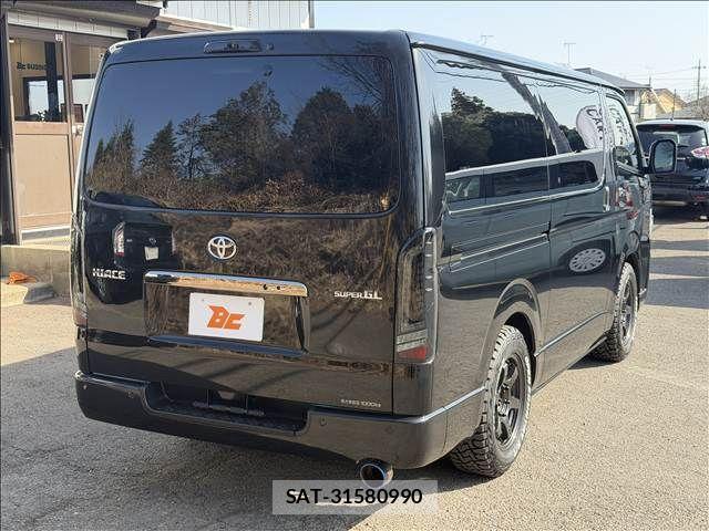 Toyota HIACE VAN 2024-08 3832842-23