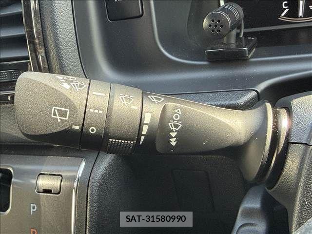Toyota HIACE VAN 2024-08 3832842-29