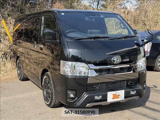 Toyota HIACE VAN 2024-08 3832842-4
