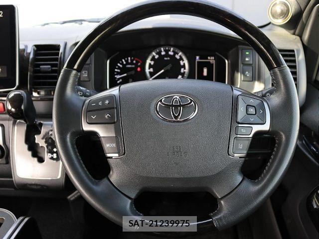 Toyota HIACE VAN 2022-01 3832843-16