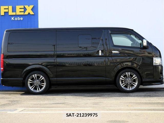 Toyota HIACE VAN 2022-01 3832843-8