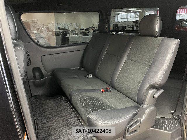 Toyota HIACE VAN 2022-12 3906069-12
