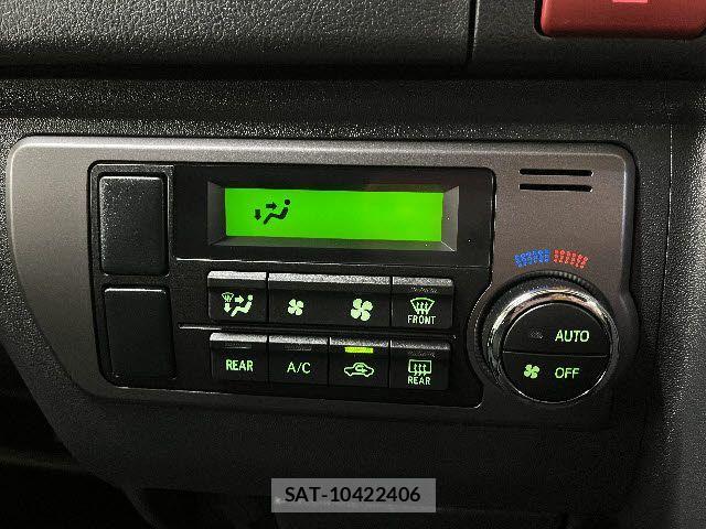 Toyota HIACE VAN 2022-12 3906069-14