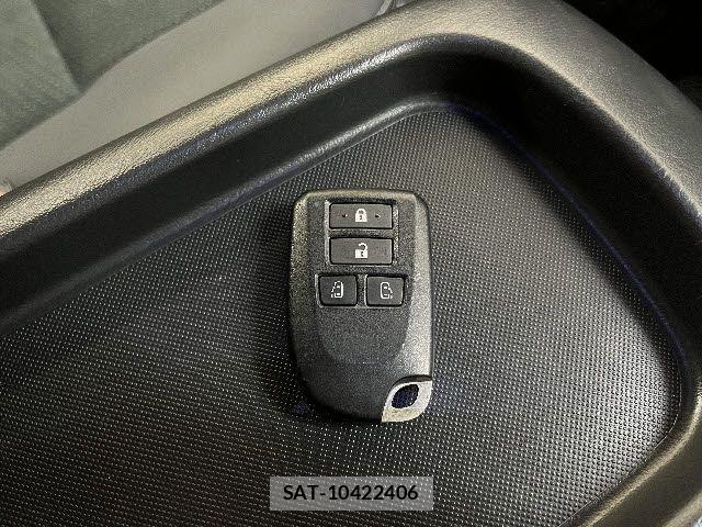 Toyota HIACE VAN 2022-12 3906069-25