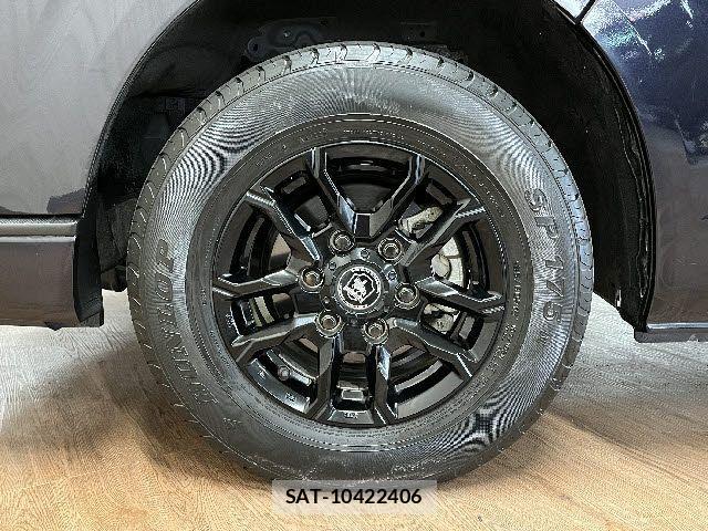 Toyota HIACE VAN 2022-12 3906069-26