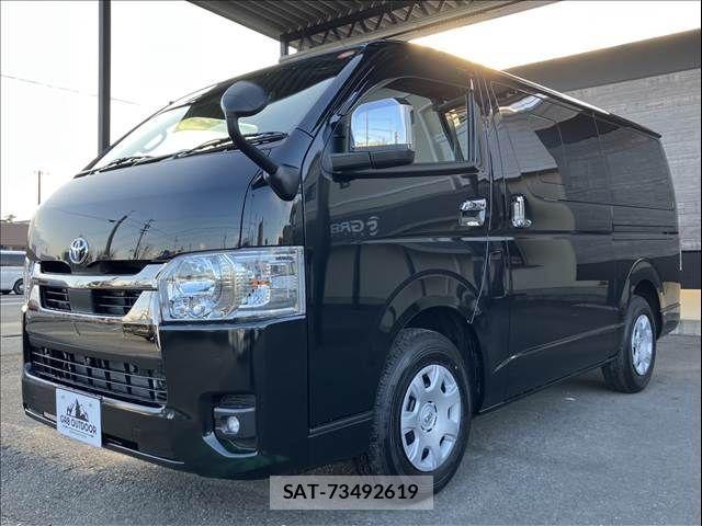 Toyota HIACE VAN 2025-09 3906041-11