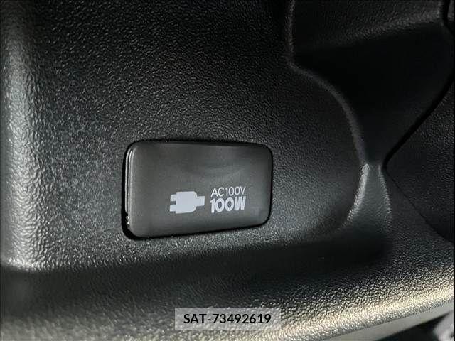 Toyota HIACE VAN 2025-09 3906041-5