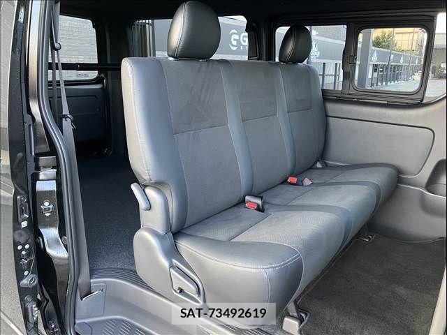 Toyota HIACE VAN 2025-09 3906041-7