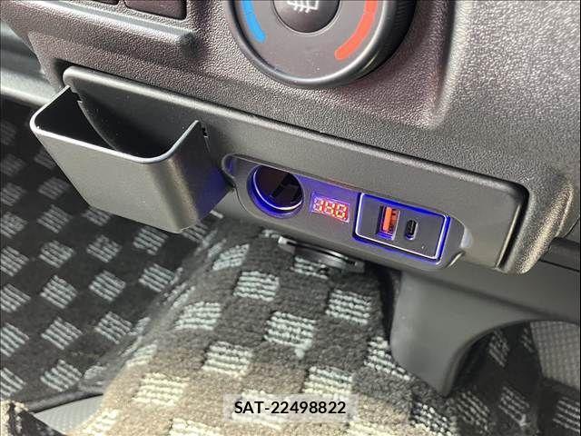 Toyota HIACE VAN 2015-12 3906050-17