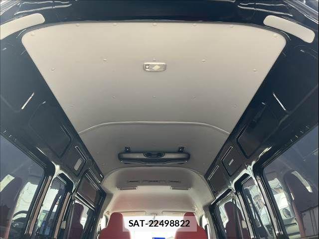 Toyota HIACE VAN 2015-12 3906050-18