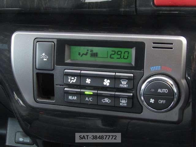 Toyota HIACE VAN 2020-07 3906046-17